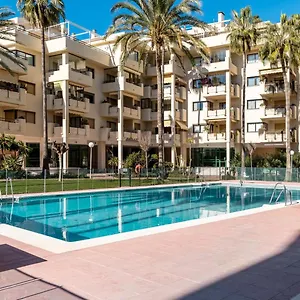 https://primera-linea-del-mar-acceso-directo-playa-carihuela.1costadelsol.com